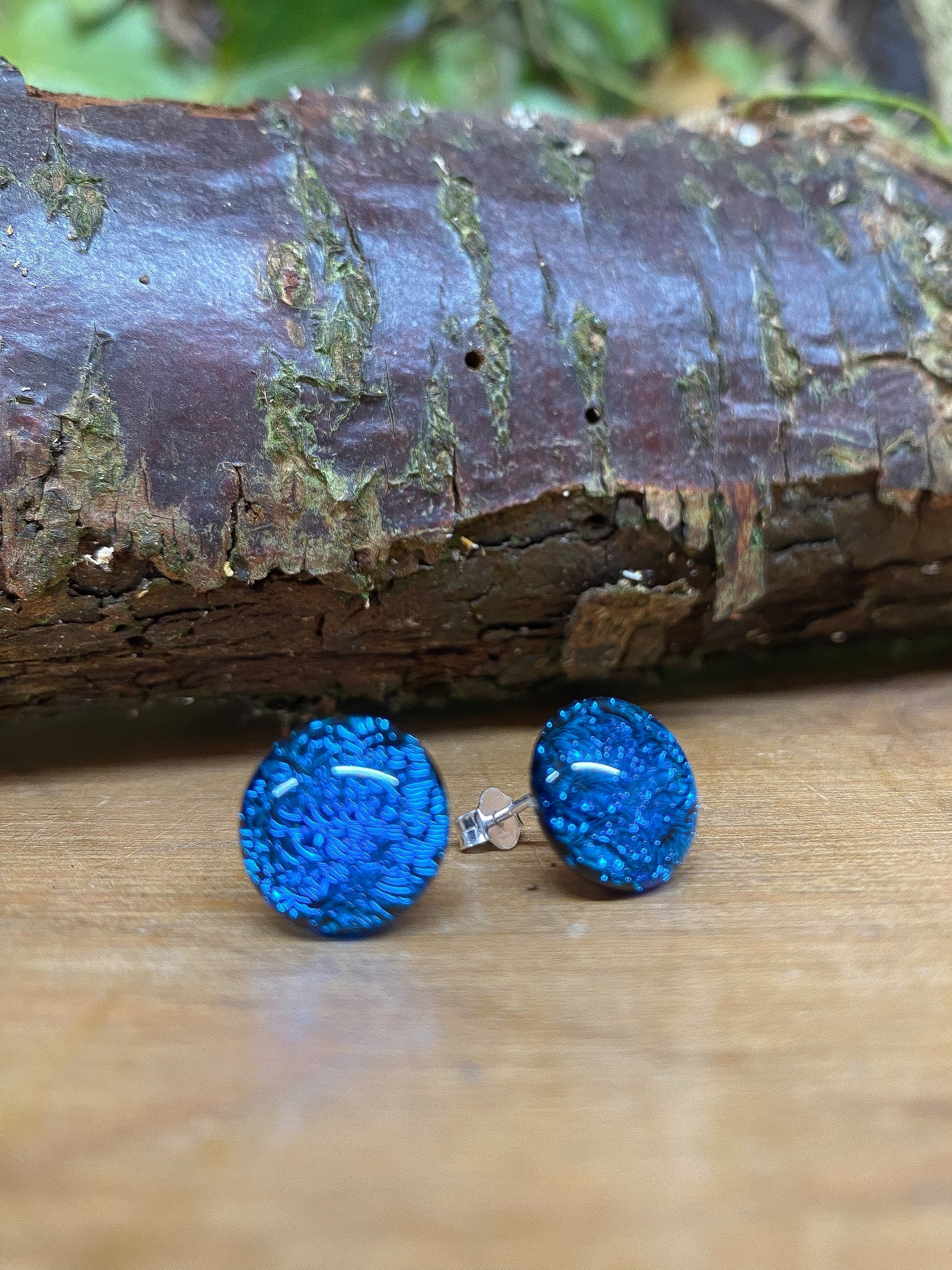 Crinkle Stud Earrings