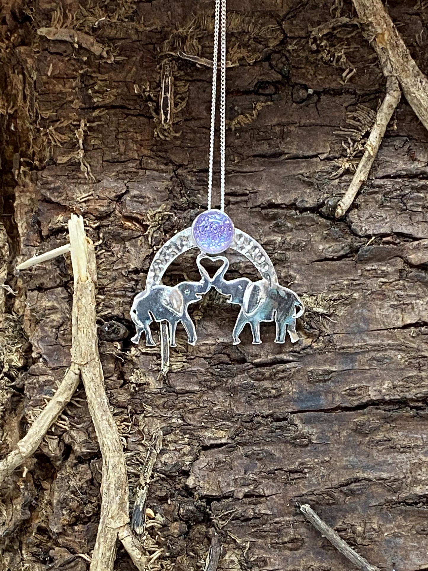 Crackle Double Elephant Pendants