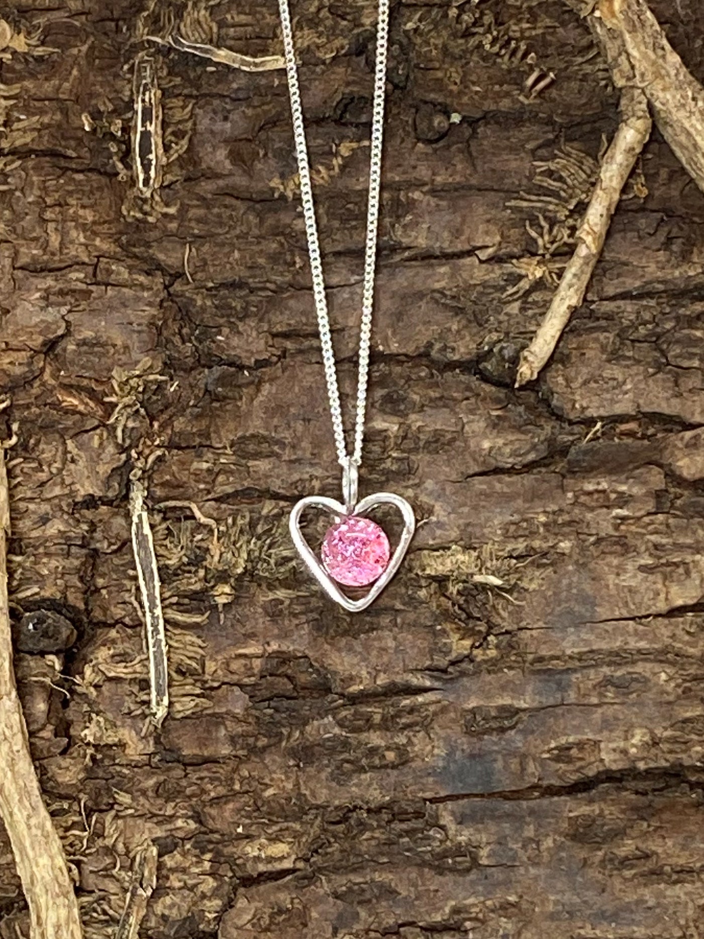 Crackle Small Heart Pendants